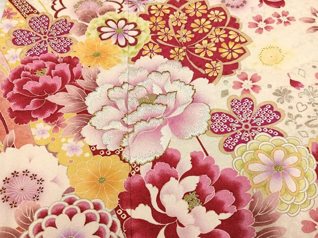 平和屋着物●豪華振袖　刺繍　花蝶文　銀彩　銀通し地　正絹　逸品　AABH8306ph