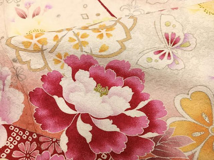 平和屋着物●豪華振袖　刺繍　花蝶文　銀彩　銀通し地　正絹　逸品　AABH8306ph