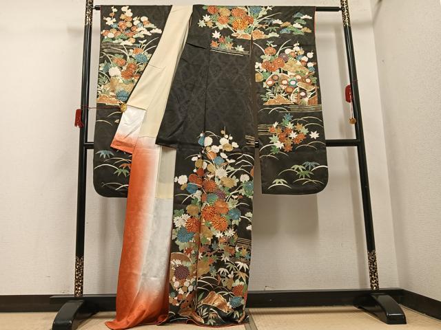 平和屋着物●豪華振袖　駒刺繍　風景草花文　黒地　金彩　正絹　逸品　AABH8332ph