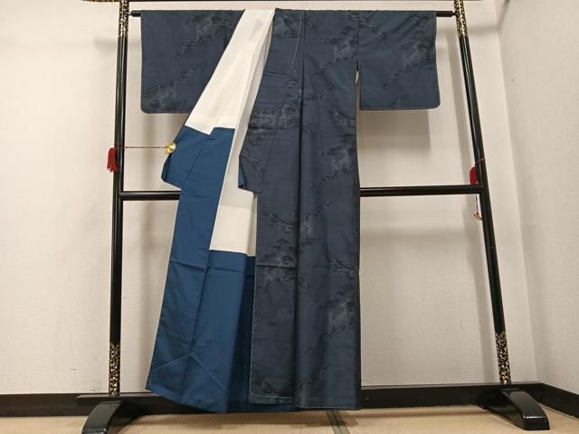 平和屋着物●本場大島紬　手織　手絣　色泥染　鹿　藤絹織物謹製　証紙付き　正絹　逸品　未使用　AABH8340ph