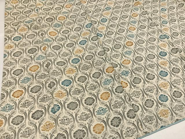 平和屋着物●上質な小紋　型染め　丁字　立涌花文　鬼しぼ縮緬　三越扱い　正絹　逸品　AABH8343ph