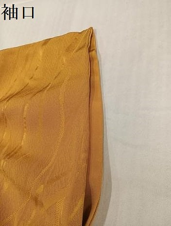 平和屋着物●上質な色無地　流水地紋　黄朽葉色　正絹　逸品　AABH8347ph 平和屋着物○上質な色無地 流水地紋 黄朽葉色 正絹 逸品 AABH8347ph