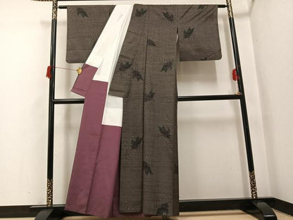 平和屋着物●本場大島紬　カタス7マルキ　舞蝶文　正絹　逸品　AABH8352ph