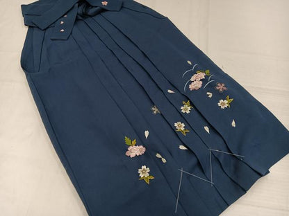 平和屋着物●女性　行灯袴　刺繍　草花文　AABH8362ph