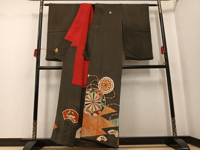 平和屋着物●アンティーク　大正ロマン　黒留袖　源氏車地紙雪輪鳳凰宝尽くし　金彩　正絹　逸品　AABH8388ph