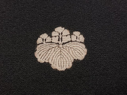 平和屋着物●アンティーク　大正ロマン　黒留袖　駒刺繍　檜扇飛鶴花宝尽くし　金彩　正絹　逸品　AABH8398ph