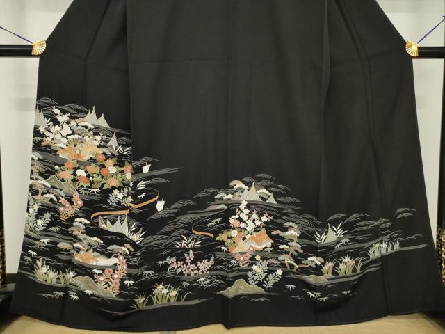 平和屋着物●豪華黒留袖　友禅　駒刺繍　風景花文　正絹　逸品　AABH8412ck 平和屋着物○豪華黒留袖 友禅 駒刺繍 風景花文 正絹 逸品 AABH8412ck