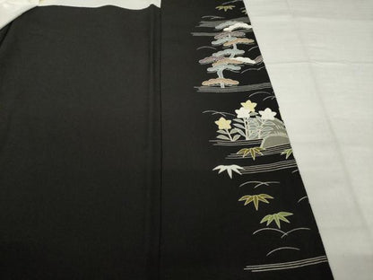平和屋着物●豪華黒留袖　友禅　駒刺繍　風景花文　正絹　逸品　AABH8412ck