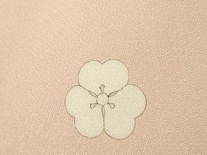 平和屋着物●創業460年・千總　色留袖　駒刺繍　宝尽くし　金彩　正絹　逸品　AABH8416ck