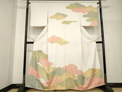 平和屋着物●訪問着　駒刺繍　雲重ね文　金彩　正絹　逸品　AABH8426ck