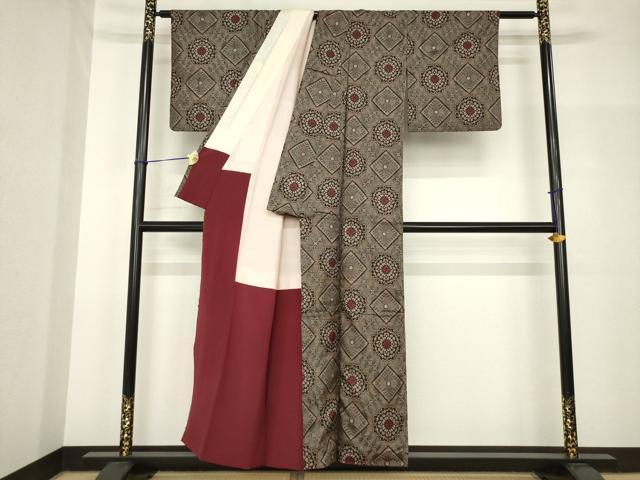 平和屋着物●本場大島紬　龍郷絣　花菱文　正絹　逸品　AABH8455ck