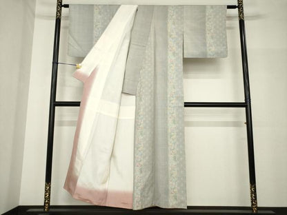 平和屋着物●本場大島紬　白大島　カタス9マルキ　舞蝶間道　正絹　逸品　AABH8466ck
