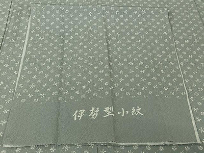 平和屋着物▽伊勢型小紋　単衣　舞花文　反端付き　洗える着物　AABH8659jh