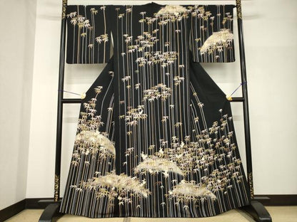 平和屋着物●訪問着　竹屋町刺繍　笹竹梅文　黒地　金彩　三越扱い　正絹　逸品　AABH8795ck