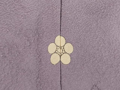 平和屋着物●上質な色無地　流水花唐草地紋　葡萄鼠色　正絹　逸品　未使用　AABH8807ck
