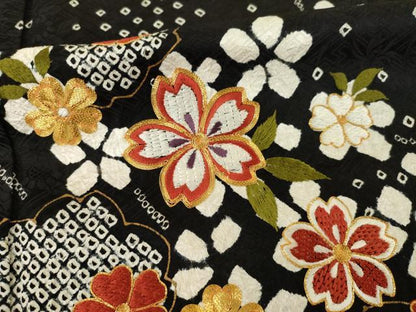 平和屋着物●豪華振袖　駒刺繍　絞り　夜桜　黒地　金彩　正絹　逸品　AABH8810ck