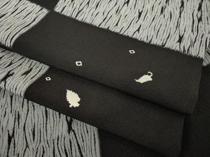平和屋着物●上質な小紋　市松文　黒地　正絹　逸品　AABH8814ck