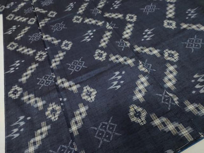 平和屋着物●本場琉球絣　紬　飛鳥文　松坂屋扱い　正絹　逸品　未使用　AABH8816ck