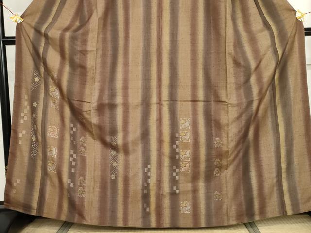 平和屋着物●紬　訪問着　ろうけつ染　花兎　伊勢丹扱い　正絹　逸品　AABH8901cs