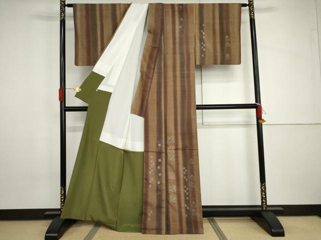 平和屋着物●紬　訪問着　ろうけつ染　花兎　伊勢丹扱い　正絹　逸品　AABH8901cs