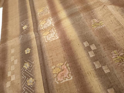 平和屋着物●紬　訪問着　ろうけつ染　花兎　伊勢丹扱い　正絹　逸品　AABH8901cs