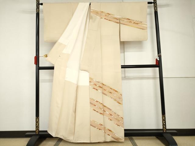 平和屋着物●訪問着　友禅　駒刺繍　松竹梅文　金彩　正絹　逸品　AABH8936cs
