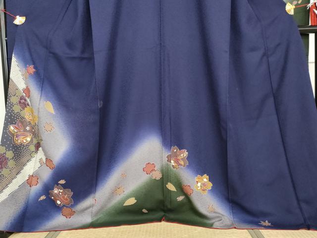平和屋着物●豪華振袖　駒刺繍　舞桜　玩具　暈し染め　金彩　正絹　逸品　AABH8977cs