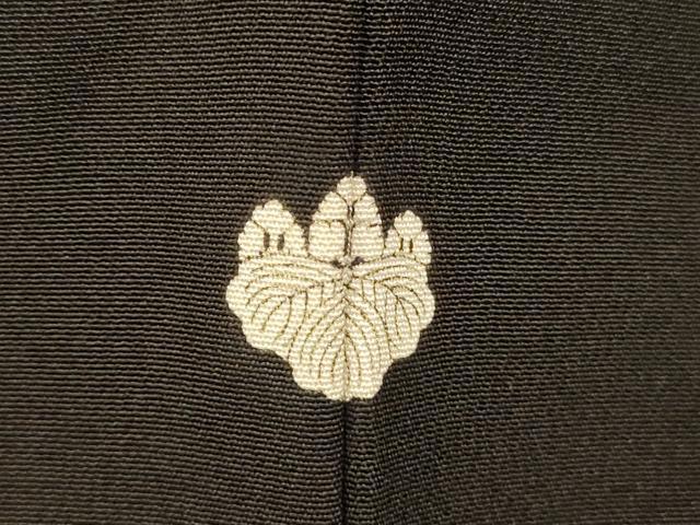 平和屋着物■豪華黒留袖　駒刺繍　飛鶴地紙太鼓文　暈し染め　金銀彩　正絹　逸品　AABH9104fw