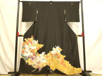 平和屋着物■豪華黒留袖　駒刺繍　枝花文　梅　菊　金彩　正絹　逸品　AABH9108fw