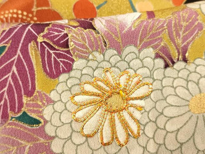 平和屋着物■豪華黒留袖　駒刺繍　枝花文　梅　菊　金彩　正絹　逸品　AABH9108fw