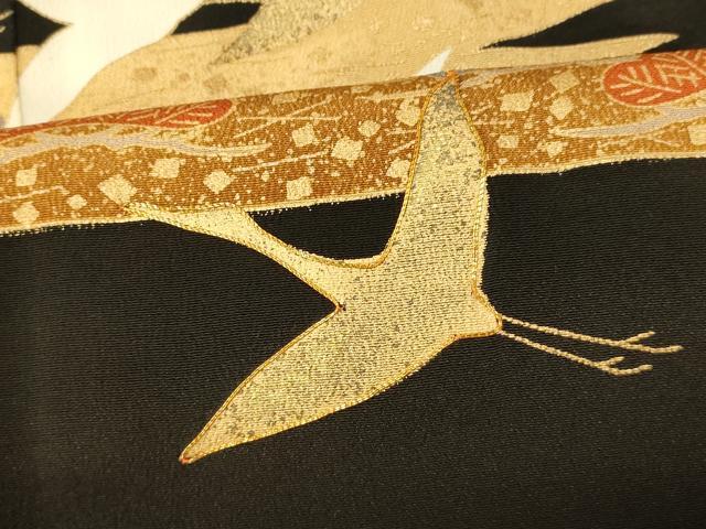 平和屋着物■豪華黒留袖 駒刺繍 飛鶴松文 金彩 正絹 逸品 AABH9294fw