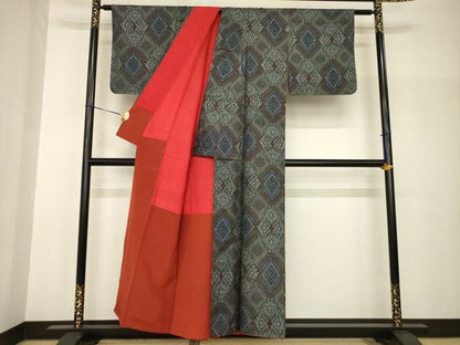 平和屋着物●アンティーク大島　本場大島紬　菱文　割込み絣　正絹　逸品　AABH9562ck
