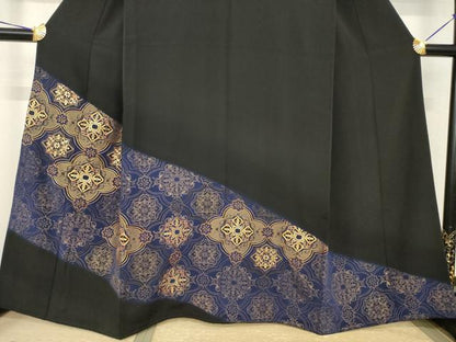 平和屋着物●創業460年・千總　黒留袖　駒刺繍　飾花文　金彩　高島屋扱い　正絹　逸品　AABH9596ck