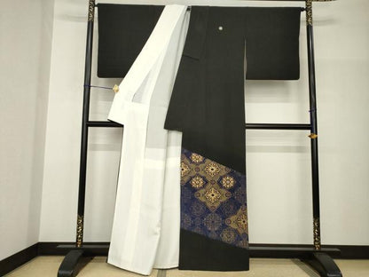 平和屋着物●創業460年・千總　黒留袖　駒刺繍　飾花文　金彩　高島屋扱い　正絹　逸品　AABH9596ck