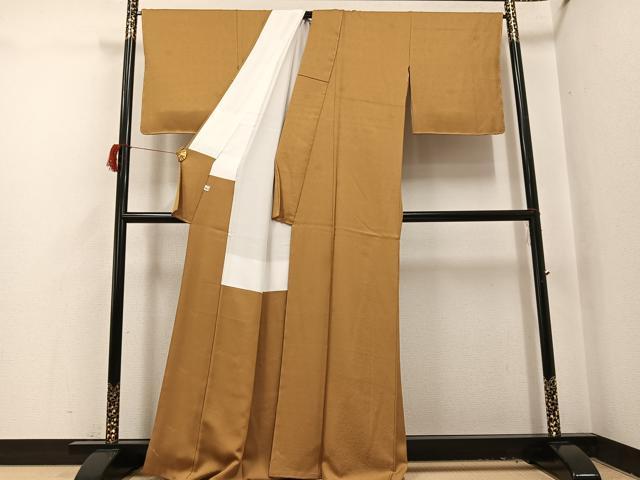 平和屋着物●上質な色無地　寿光織　秀吉　草花地紋　黄橡色　反端付き　正絹　逸品　未使用　AABH9606ph
