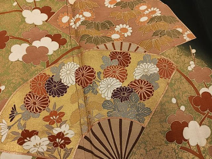 平和屋着物●豪華黒留袖　駒刺繍　扇面花文　暈し染め　金彩　正絹　逸品　AABH9703ph