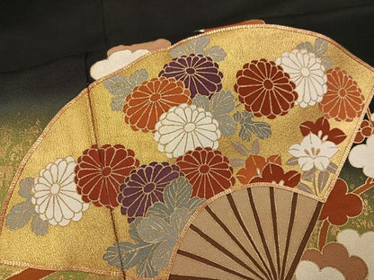 平和屋着物●豪華黒留袖　駒刺繍　扇面花文　暈し染め　金彩　正絹　逸品　AABH9703ph