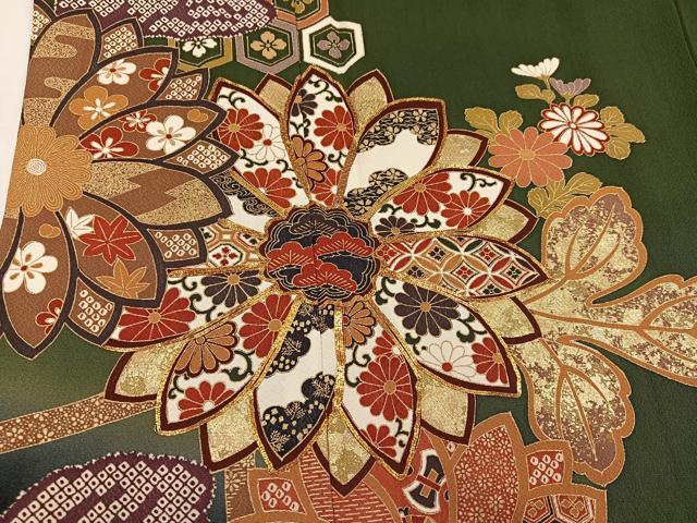 平和屋着物●豪華振袖　駒刺繍　草花文　金彩　正絹　逸品　AABH9725ph