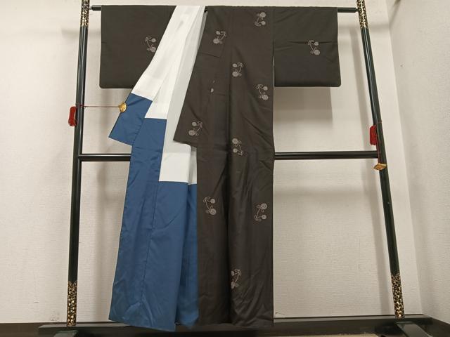 平和屋着物●本場大島紬　カタス9マルキ　地空き　鈴　正絹　逸品　AABH9731ph
