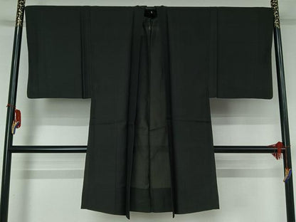 平和屋着物▽男性　羽織　スリーシーズン　春夏秋　塵除け　黒地　羽織紐付き　正絹　逸品　AABH9786jh