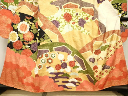 平和屋着物●豪華振袖　駒刺繍　雲重ね吉祥花文　金彩　正絹　逸品　AABH9922ck