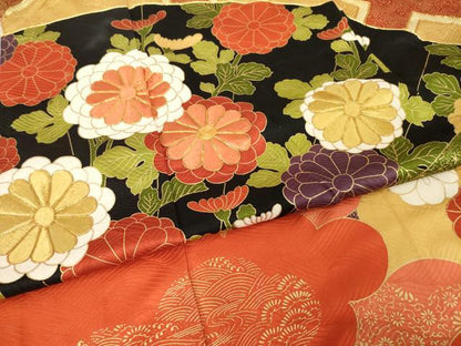 平和屋着物●豪華振袖　駒刺繍　雲重ね吉祥花文　金彩　正絹　逸品　AABH9922ck