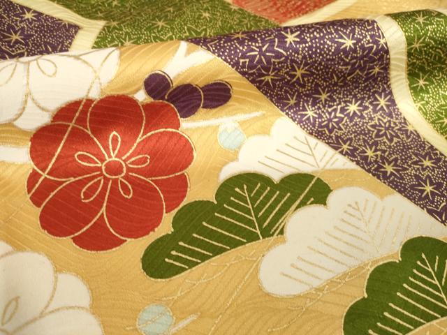 平和屋着物●豪華振袖　駒刺繍　雲重ね吉祥花文　金彩　正絹　逸品　AABH9922ck