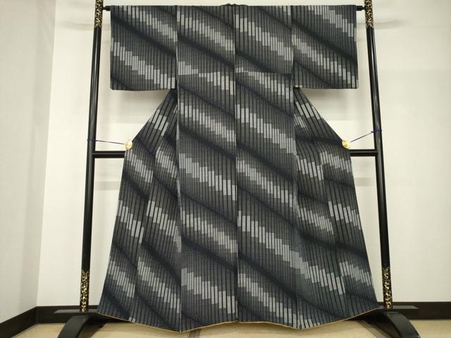 平和屋着物●上質な小紋　斜縞　黒地　正絹　逸品　AABH9948ck