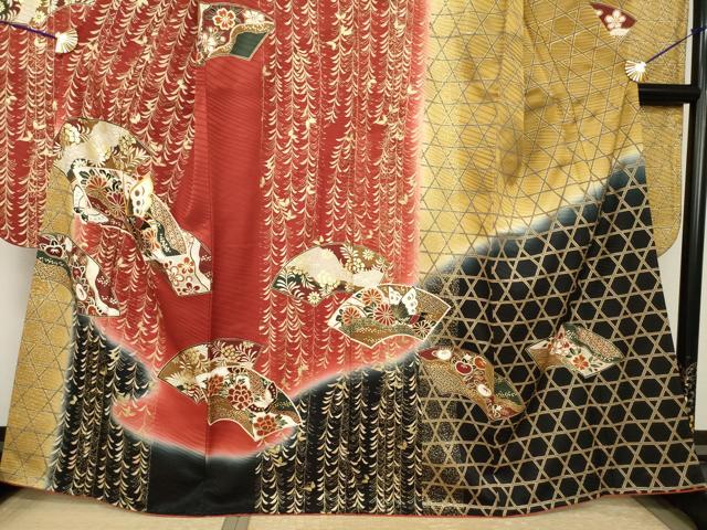 平和屋着物●豪華振袖　駒刺繍　地紙花蝶文　金彩　正絹　逸品　AABH9954ck
