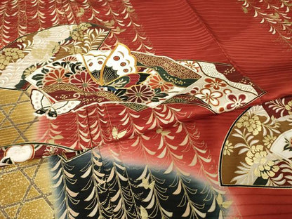 平和屋着物●豪華振袖　駒刺繍　地紙花蝶文　金彩　正絹　逸品　AABH9954ck