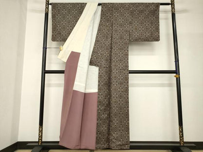 平和屋着物●本場大島紬　龍郷絣　菱繋ぎ　正絹　逸品　AABH9963ck