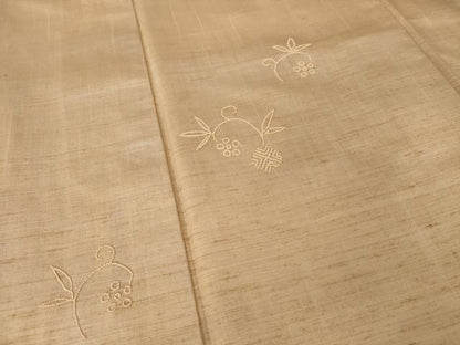 平和屋着物●絲藝苑　上島洋山　紬　中国三大刺繍　相良刺繍　舞花文　正絹　逸品　AABH9967ck