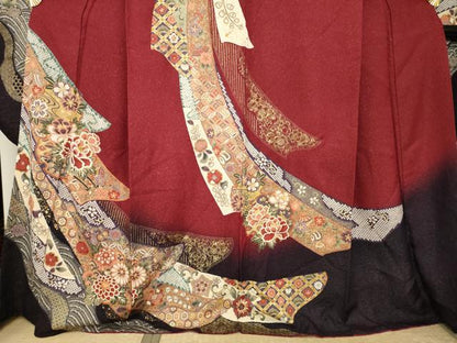 平和屋着物●豪華振袖　駒刺繍　吉祥雪輪花車文　金彩　金通し地　正絹　逸品　AABH9975ck