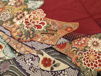 平和屋着物●豪華振袖　駒刺繍　吉祥雪輪花車文　金彩　金通し地　正絹　逸品　AABH9975ck